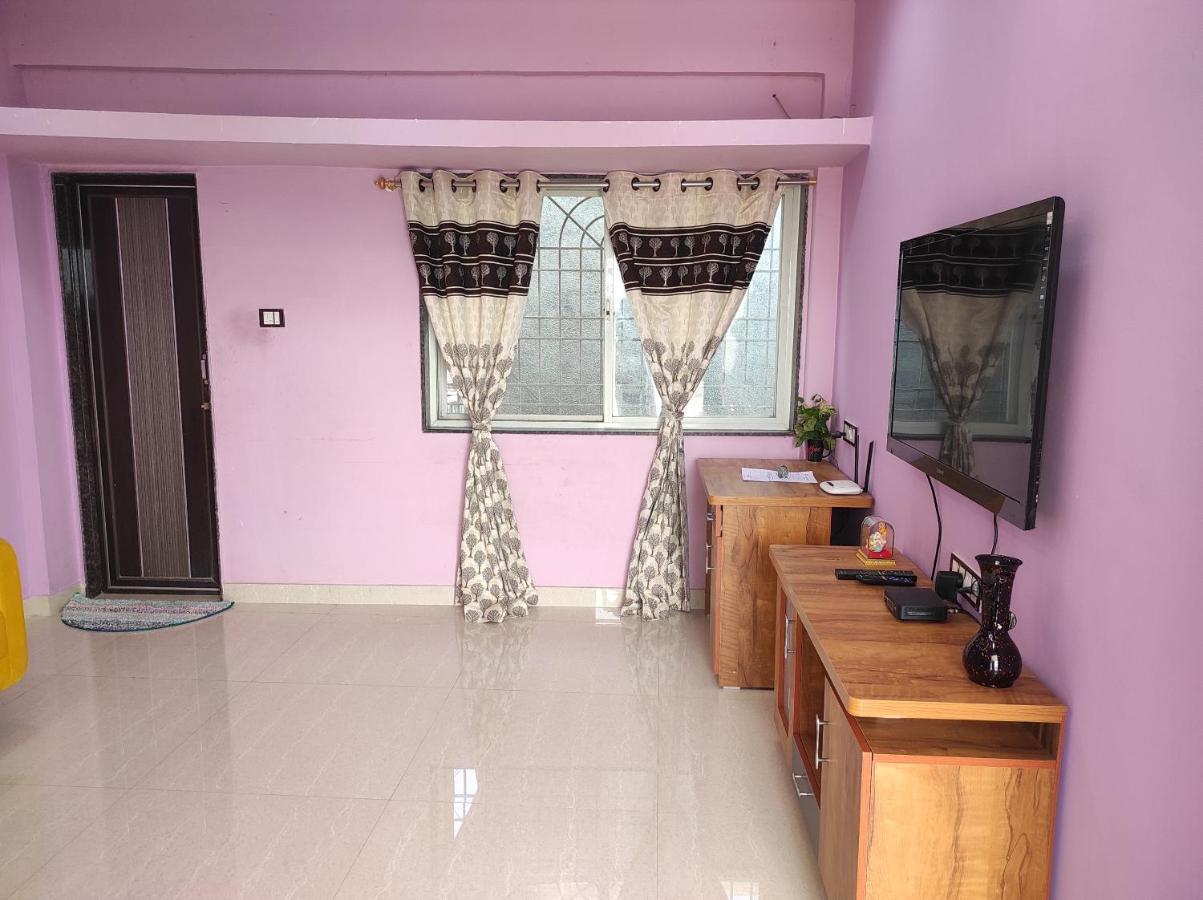 Apartment 1bhk Ac Service 301 *