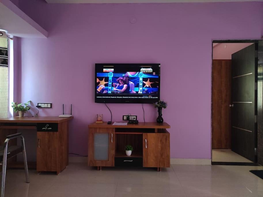 1bhk Ac Service 301 * Pune