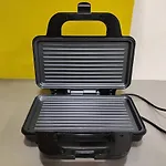 1Bhk Ac Service Apartment 301