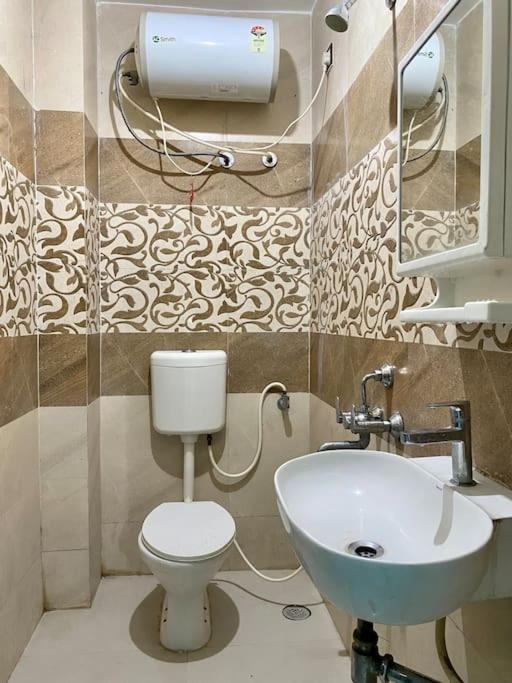 1bhk Ac Service 301 Apartment Pune