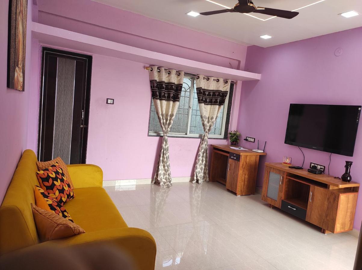 1bhk Ac Service 301 *