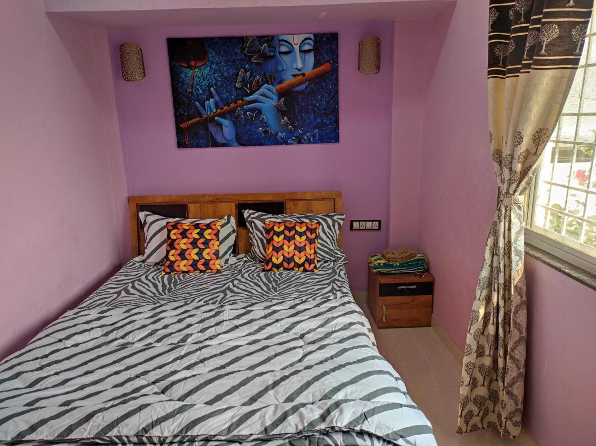 Apartment 1bhk Ac Service 301 Pune