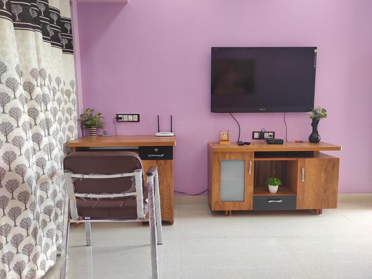 Apartment 1bhk Ac Service 301