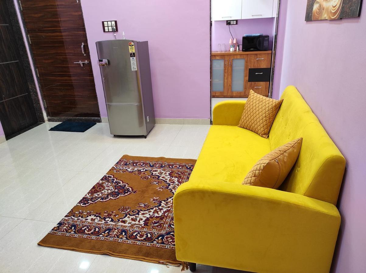 1bhk Ac Service 301 Apartment *