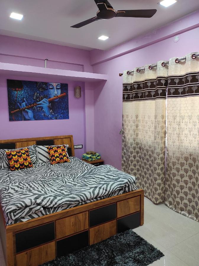 1bhk Ac Service 301 Apartment