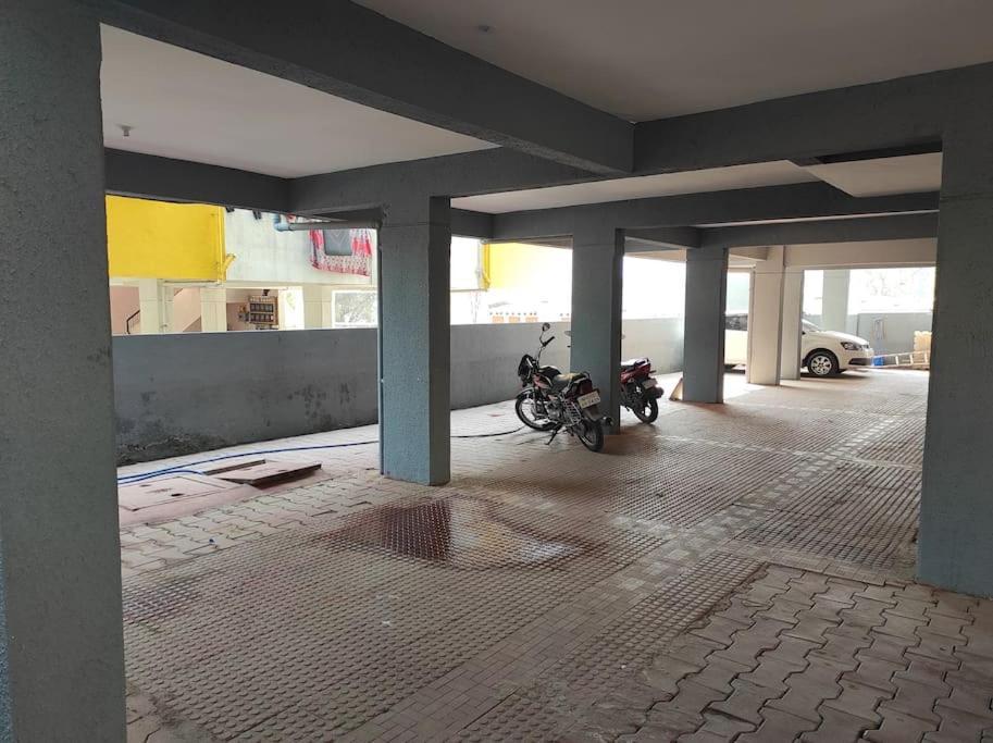 1bhk Ac Service 301 Apartment