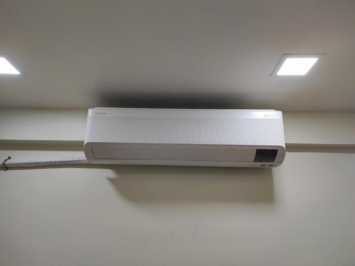 Apartment 1bhk Ac Service 301 Pune